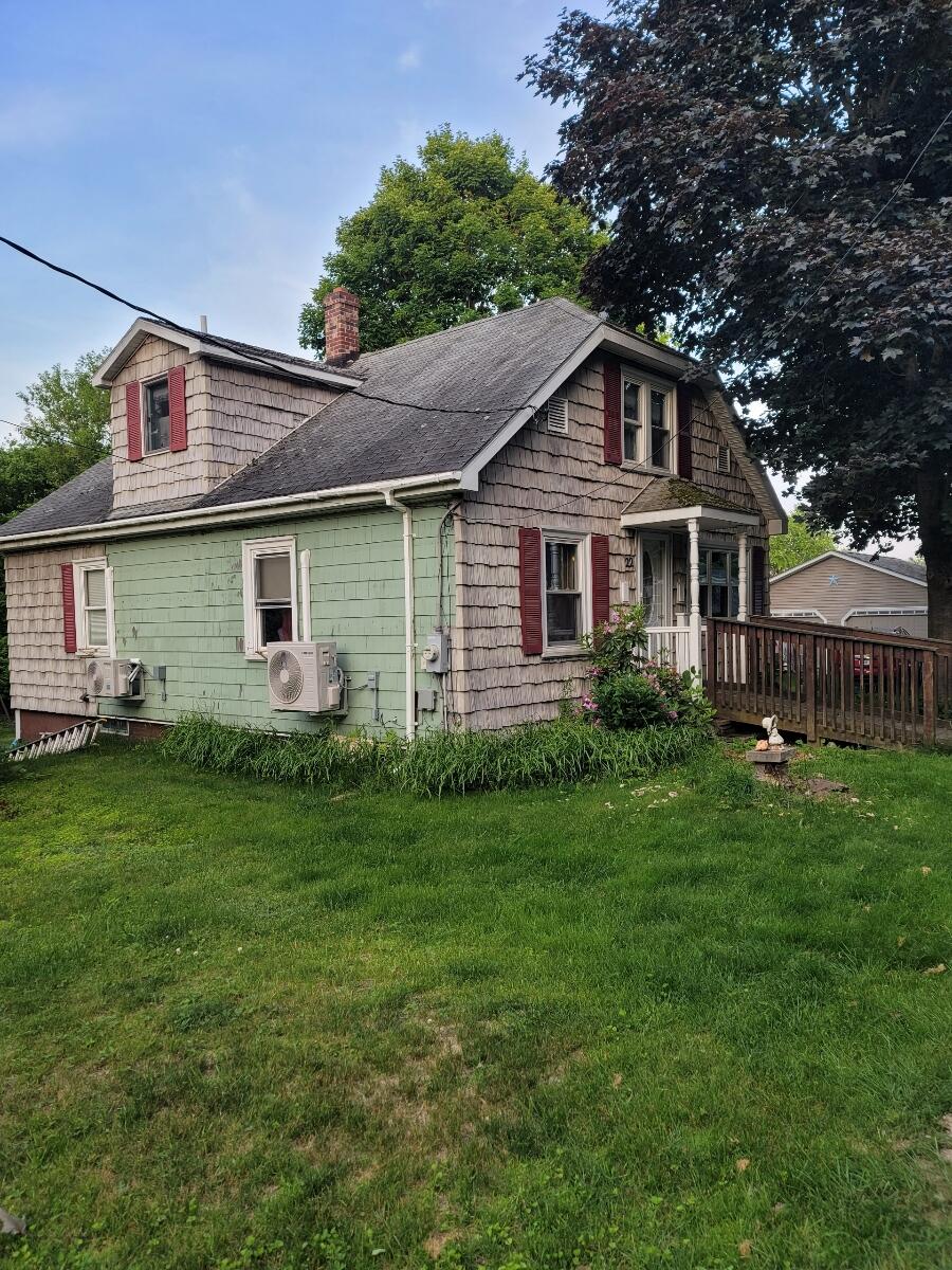 22 Mcnamara Street Lewiston ME 04240