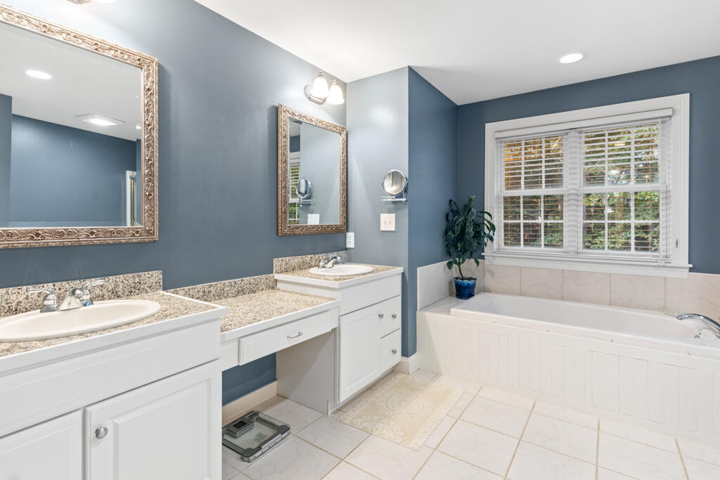 11 Fox Run Road Falmouth ME 04105