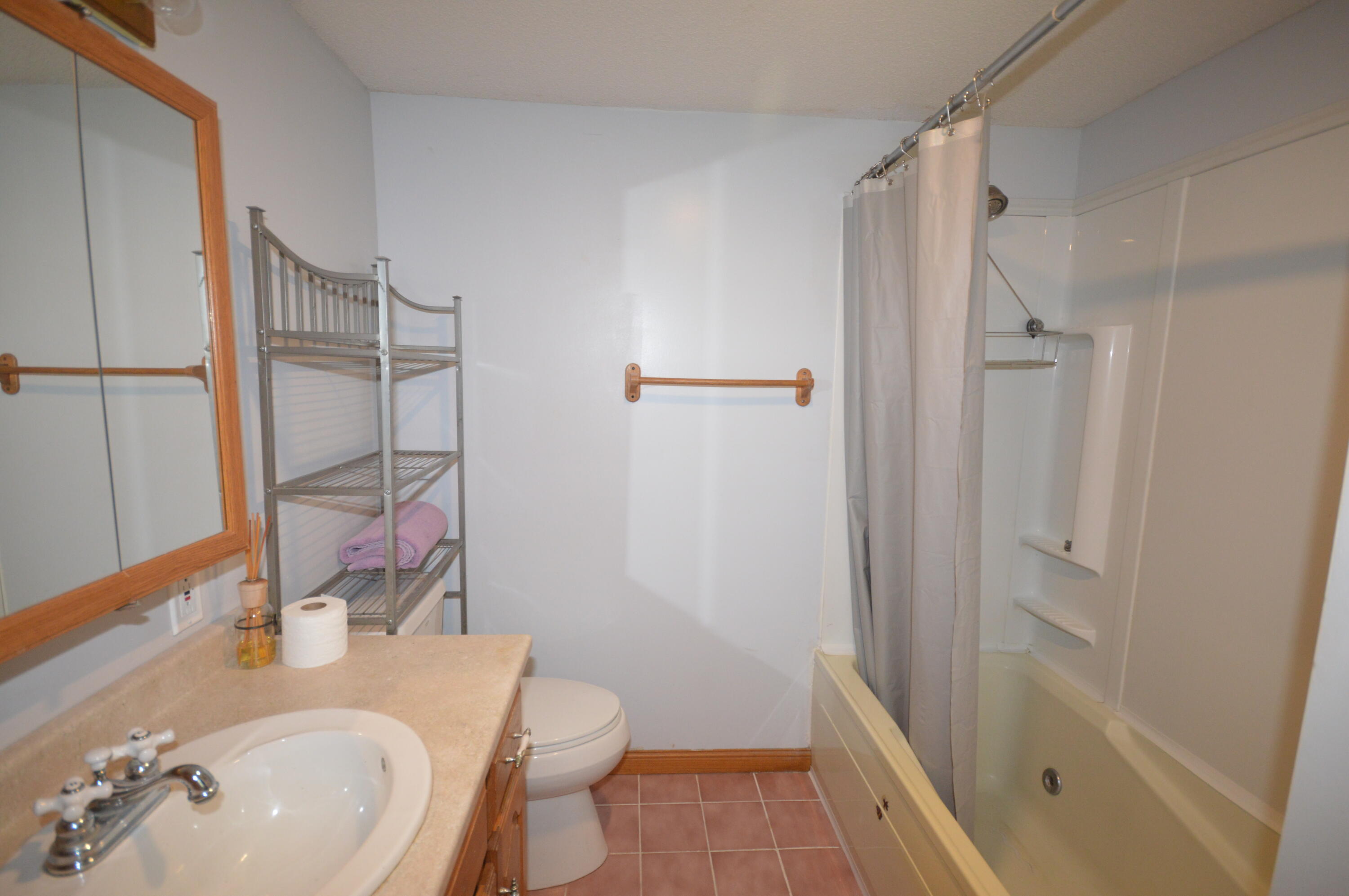 32 Evergreen Drive Lincoln ME 04457