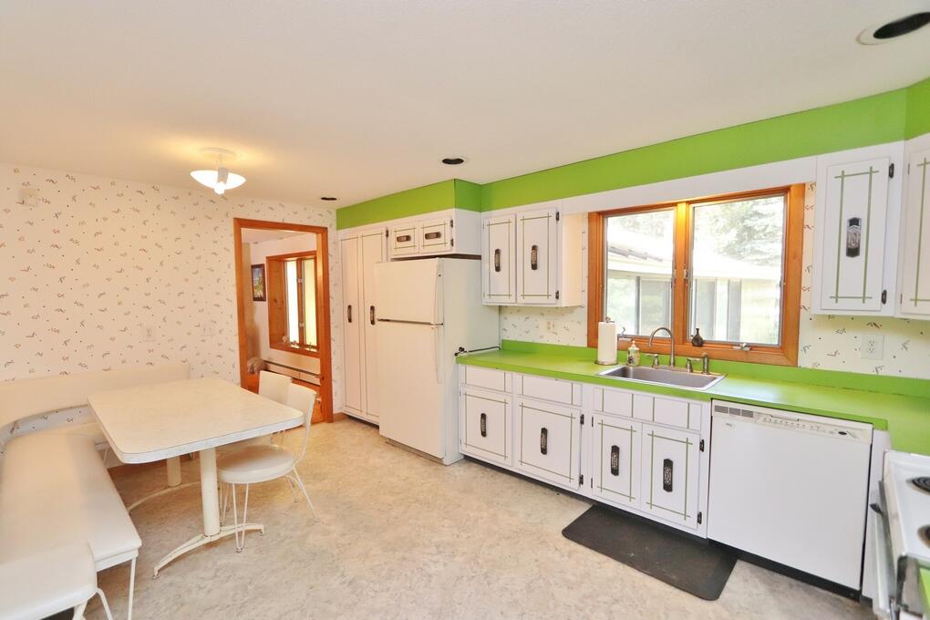 16 Hempstead Avenue Bangor ME 04401