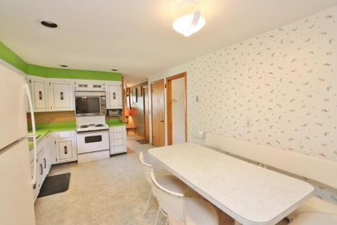 16 Hempstead Avenue Bangor ME 04401