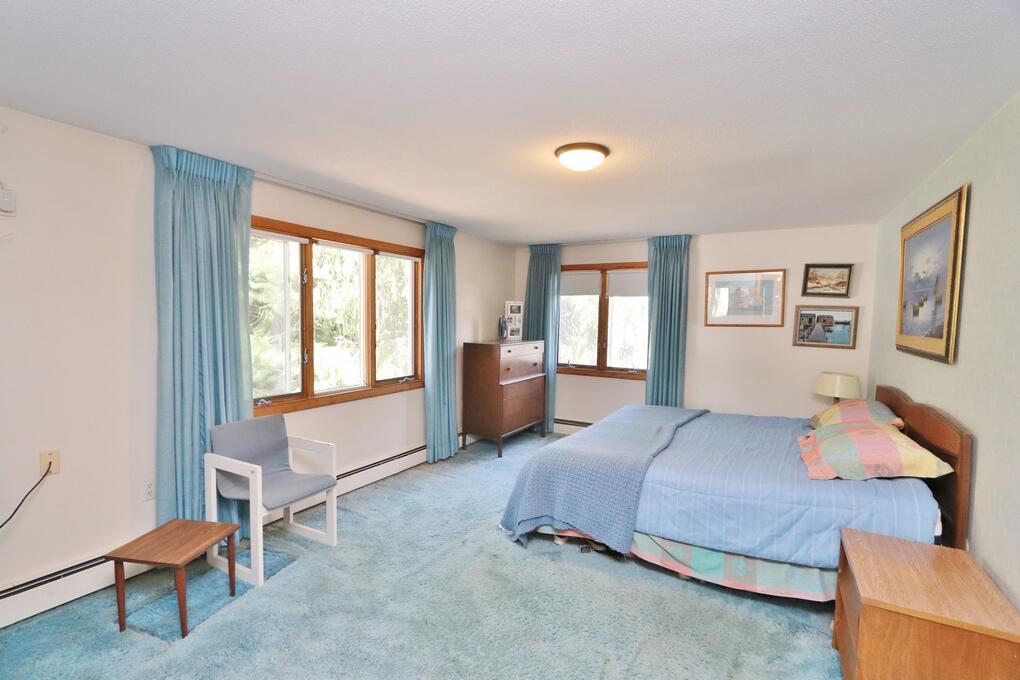 16 Hempstead Avenue Bangor ME 04401