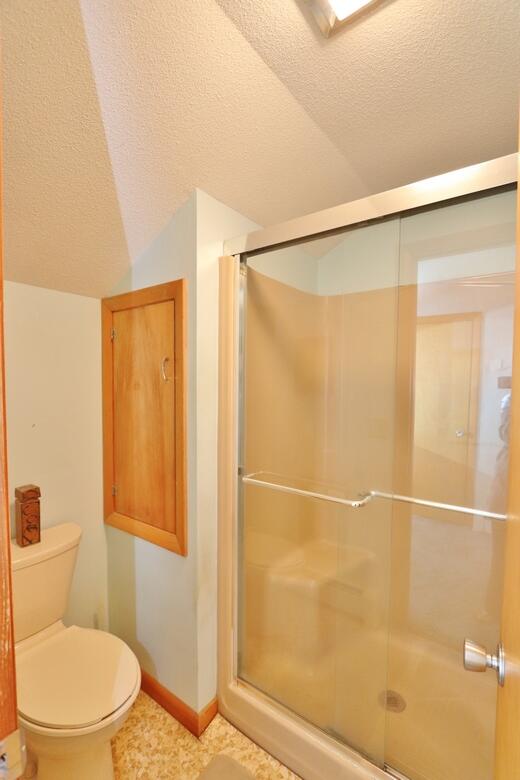 16 Hempstead Avenue Bangor ME 04401