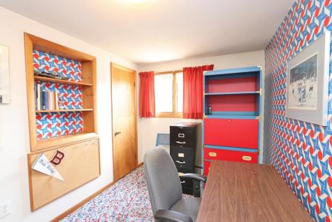 16 Hempstead Avenue Bangor ME 04401