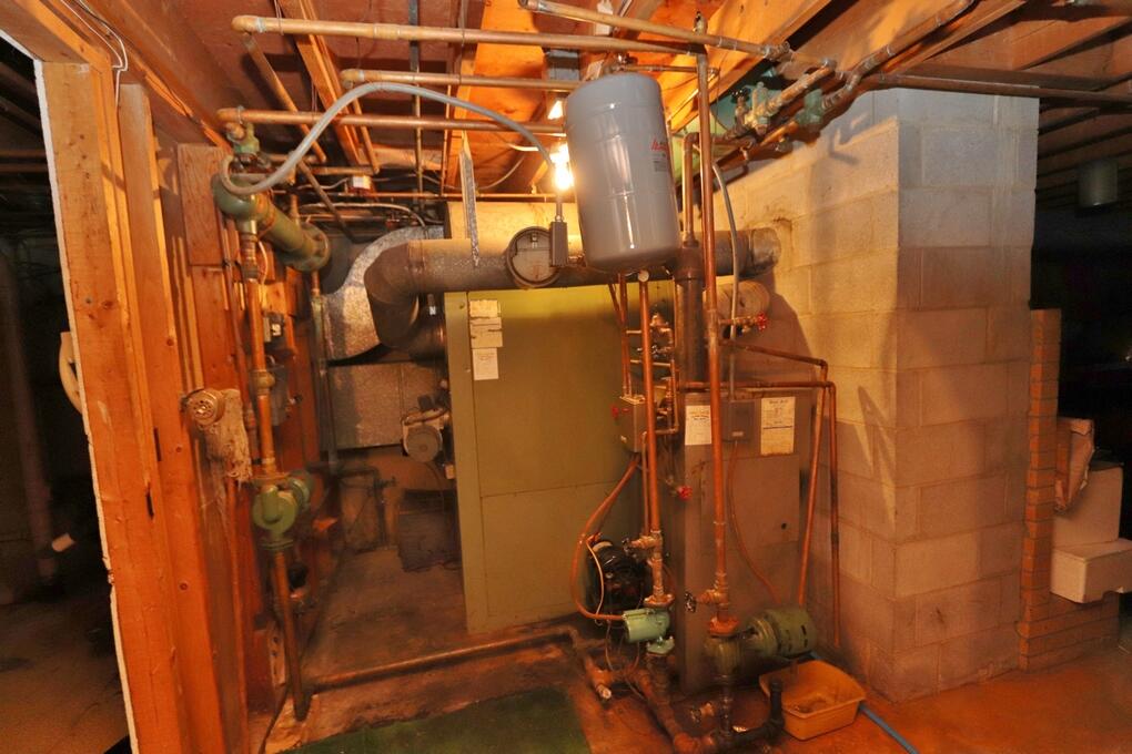 16 Hempstead Avenue Bangor ME 04401