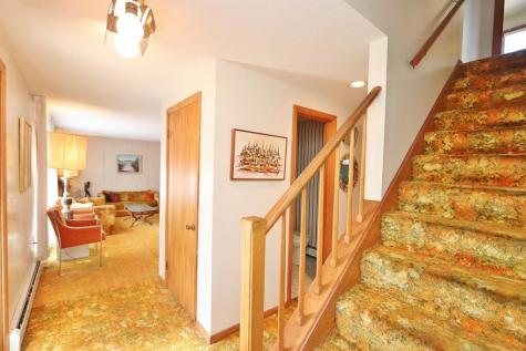 16 Hempstead Avenue Bangor ME 04401