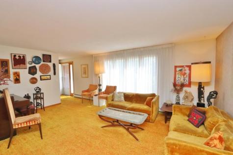 16 Hempstead Avenue Bangor ME 04401