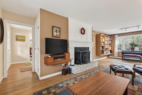 556 Mere Point Road Brunswick ME 04011
