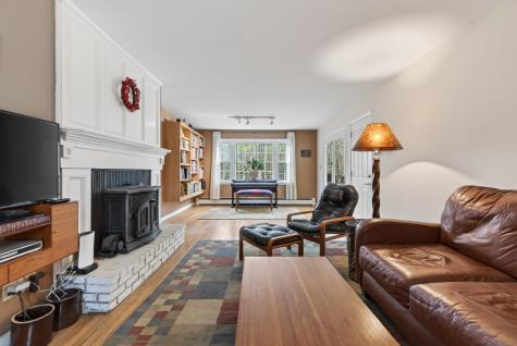 556 Mere Point Road Brunswick ME 04011