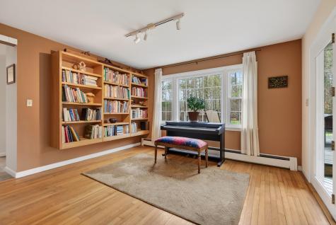 556 Mere Point Road Brunswick ME 04011