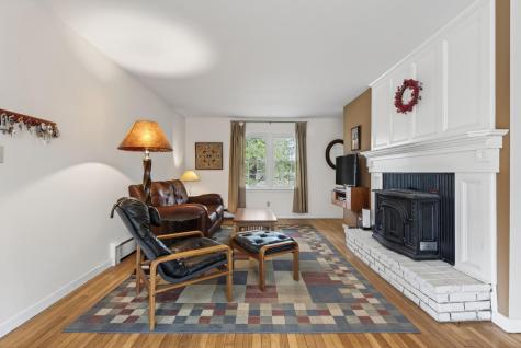 556 Mere Point Road Brunswick ME 04011