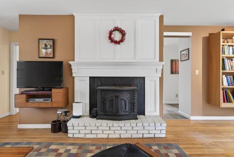 556 Mere Point Road Brunswick ME 04011