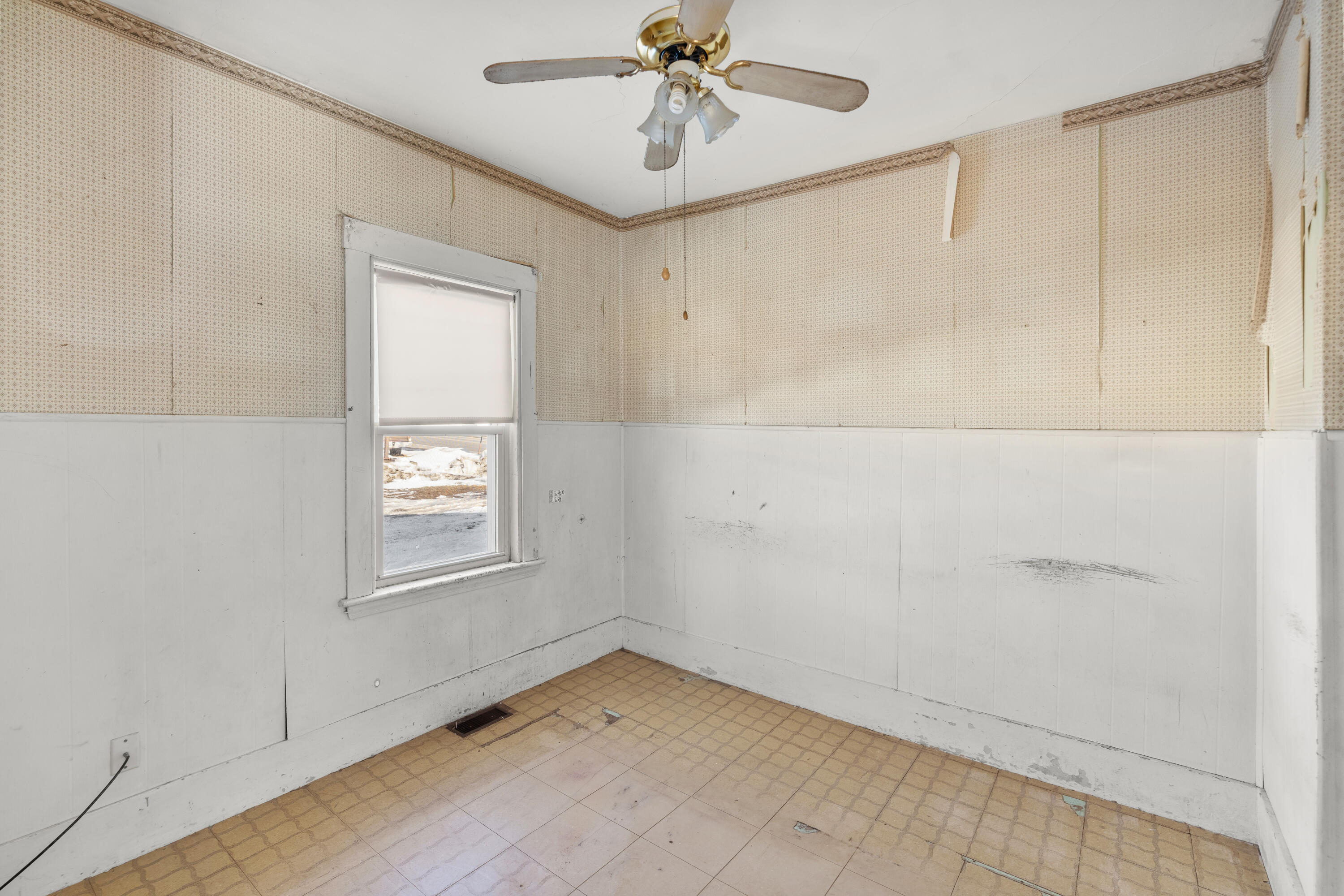 12 Middle Road Woolwich ME 04579