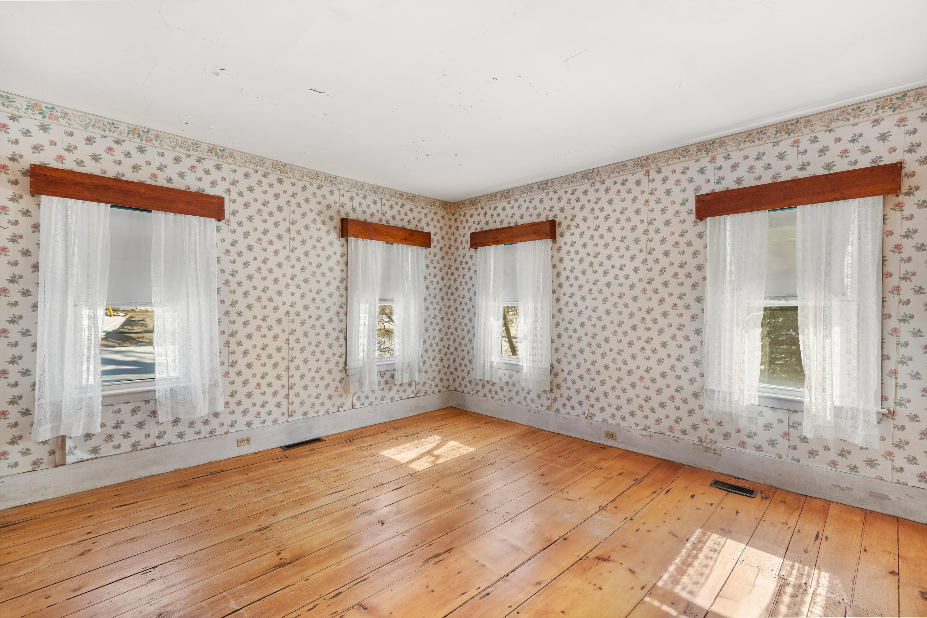 12 Middle Road Woolwich ME 04579