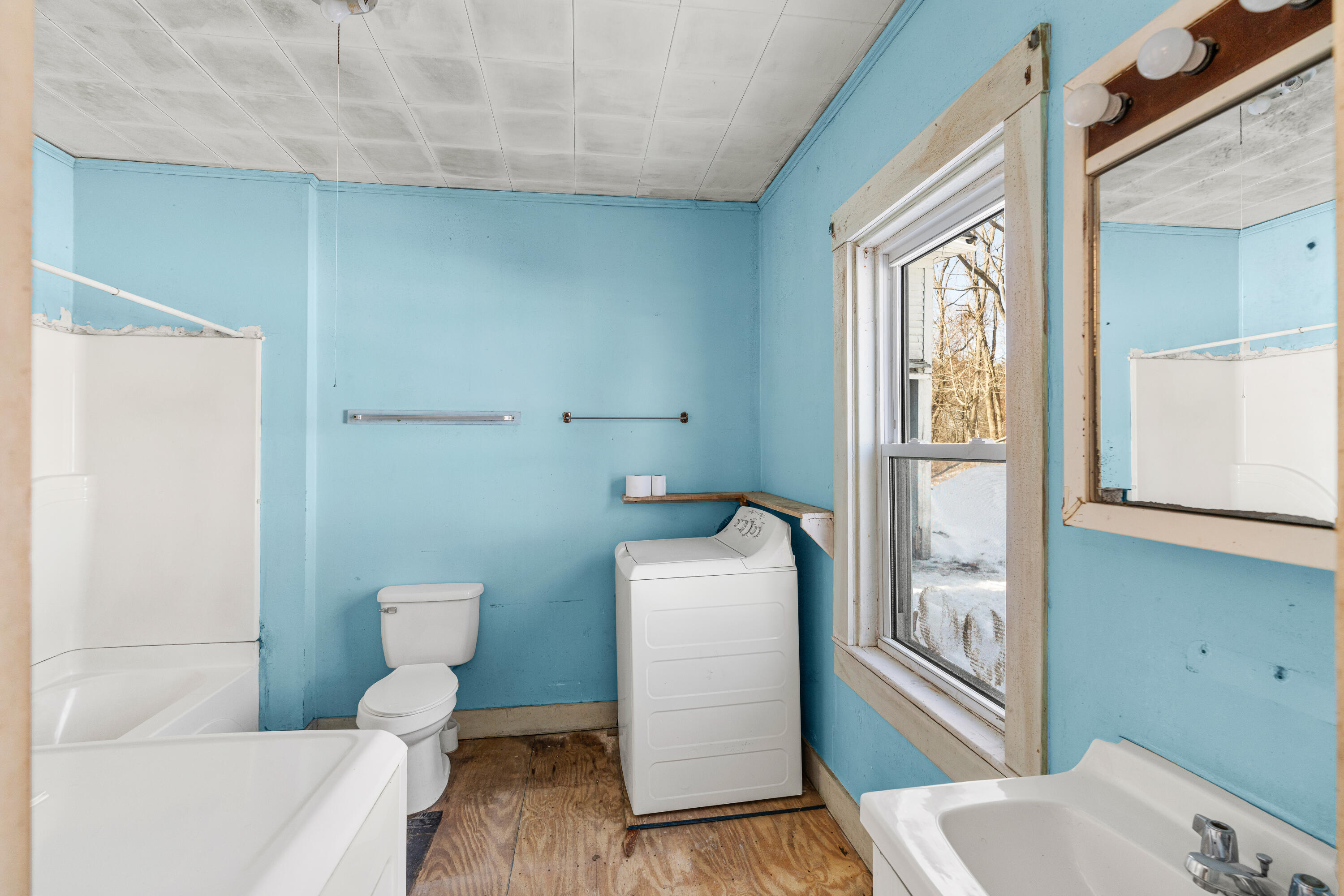 12 Middle Road Woolwich ME 04579