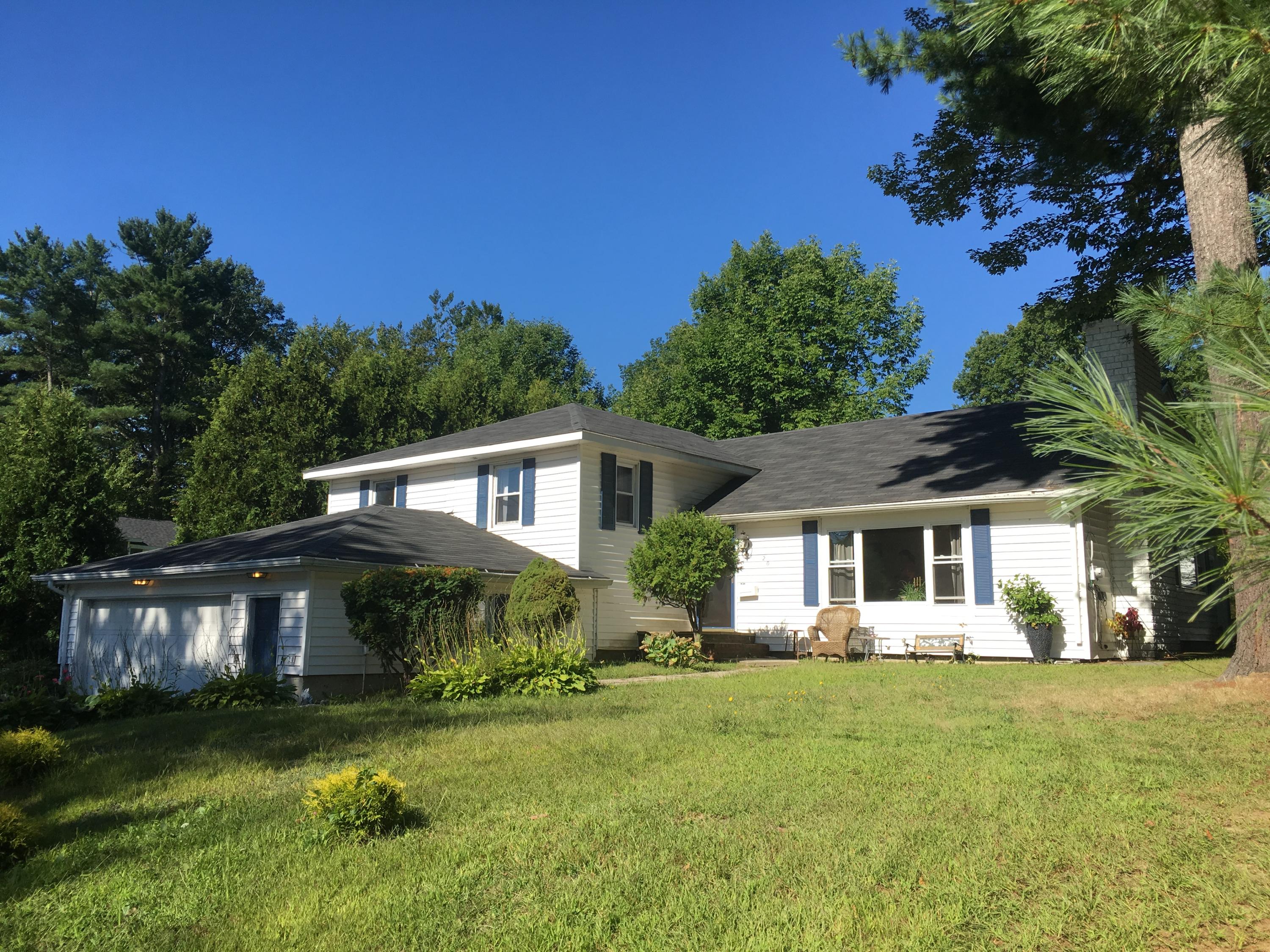 20 Woodside Drive Lewiston ME 04240