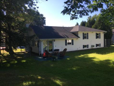 20 Woodside Drive Lewiston ME 04240