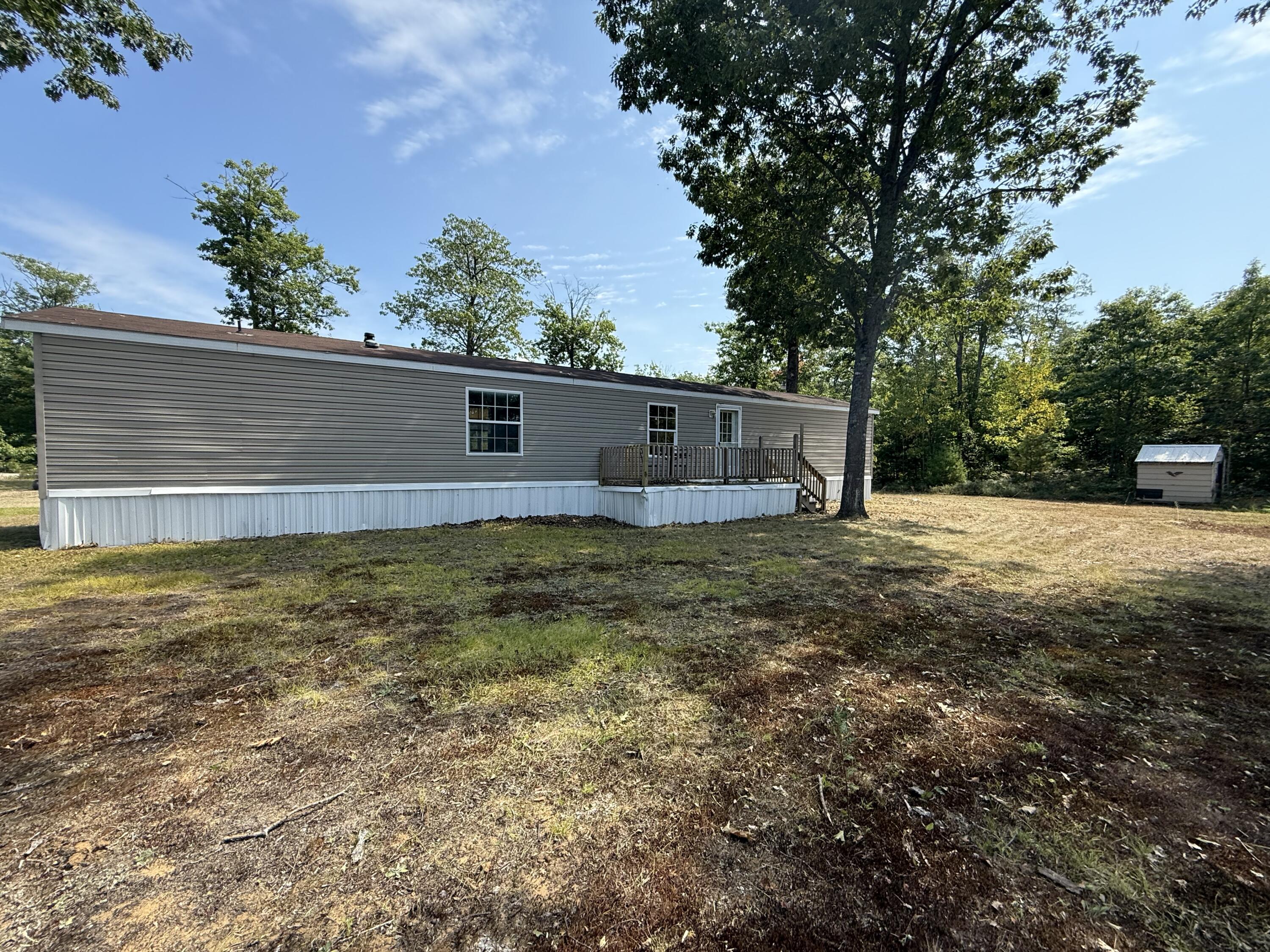 15 Michaels Way Paris ME 04281