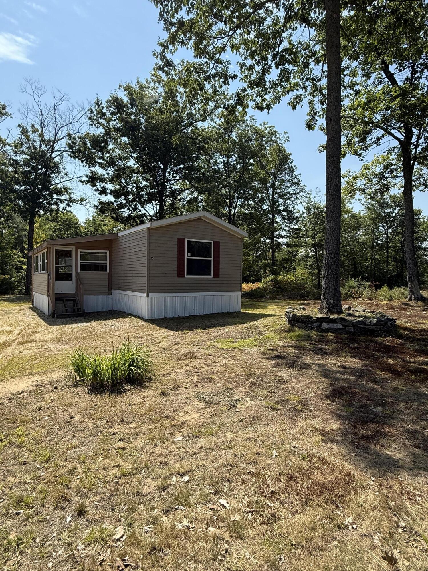 15 Michaels Way Paris ME 04281