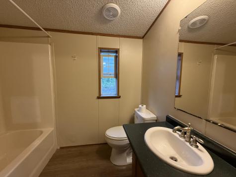 15 Michaels Way Paris ME 04281