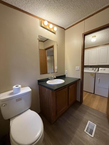 15 Michaels Way Paris ME 04281