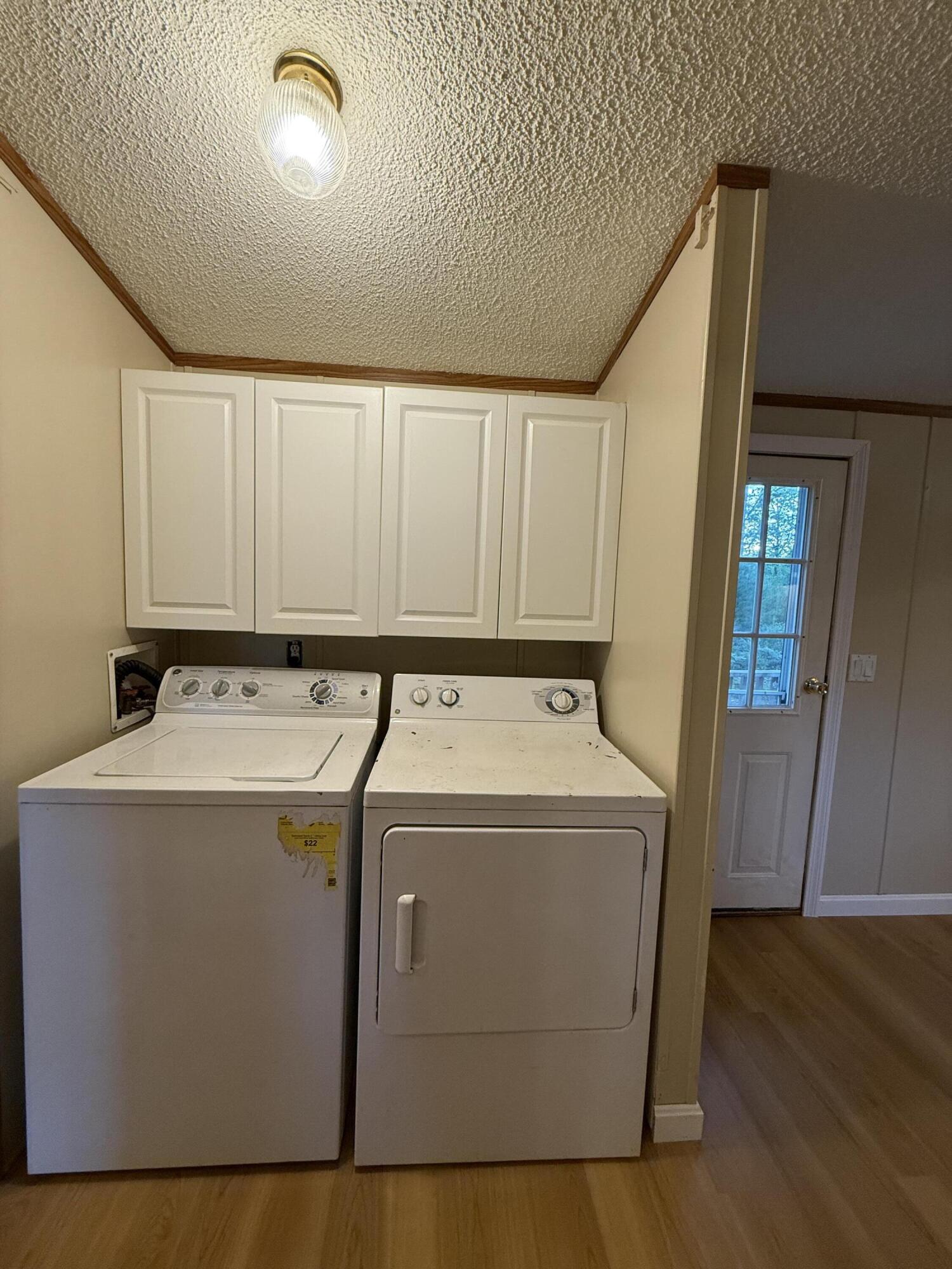 15 Michaels Way Paris ME 04281