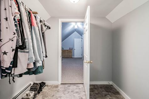 27 Black Cat Road Auburn ME 04210