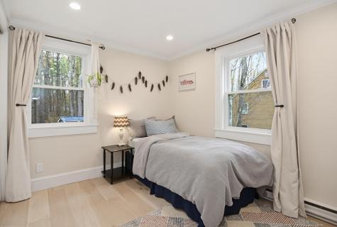 73 Autumn Lane Yarmouth ME 04096