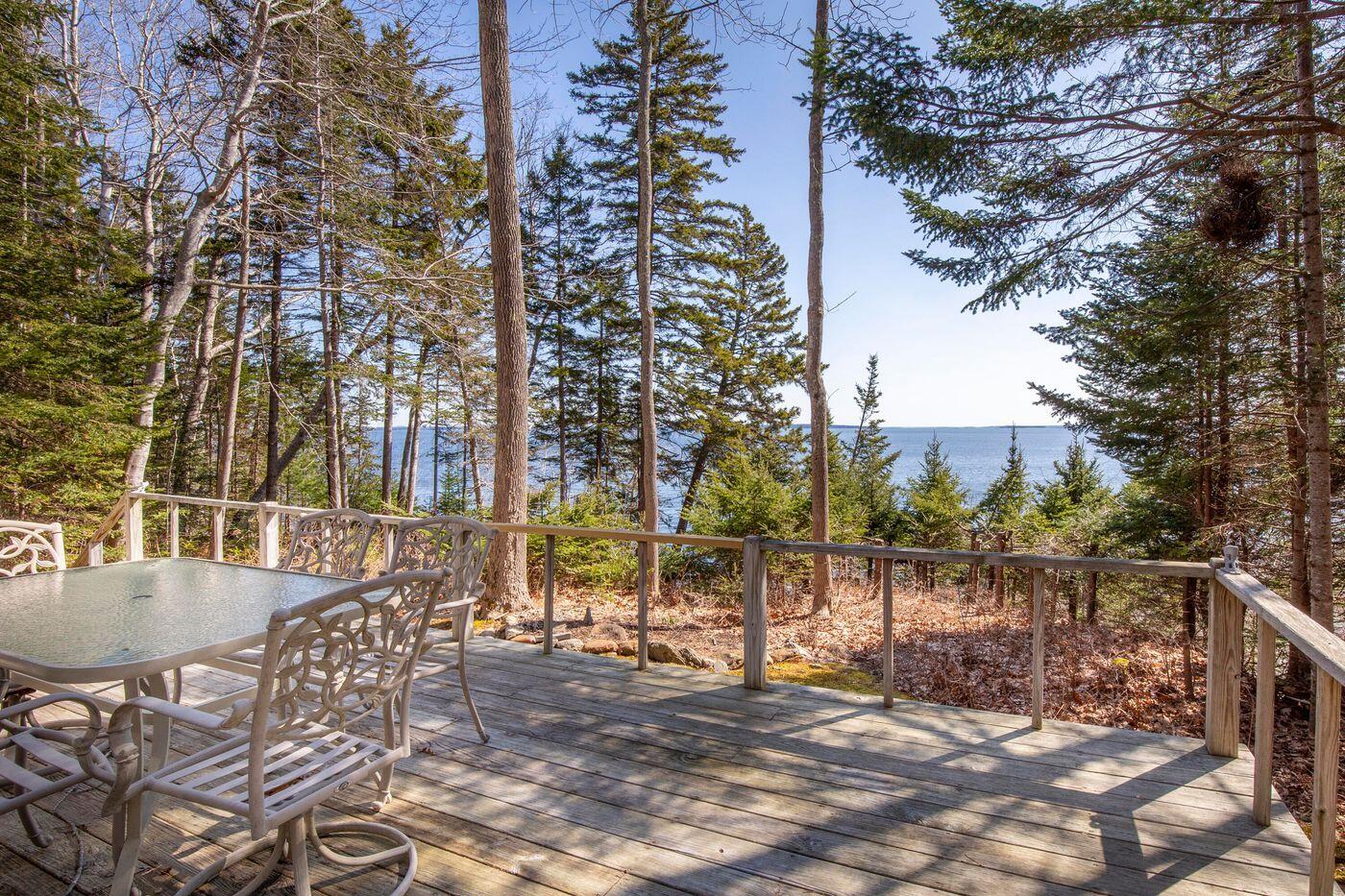 15 Eds Road Camden ME 04843