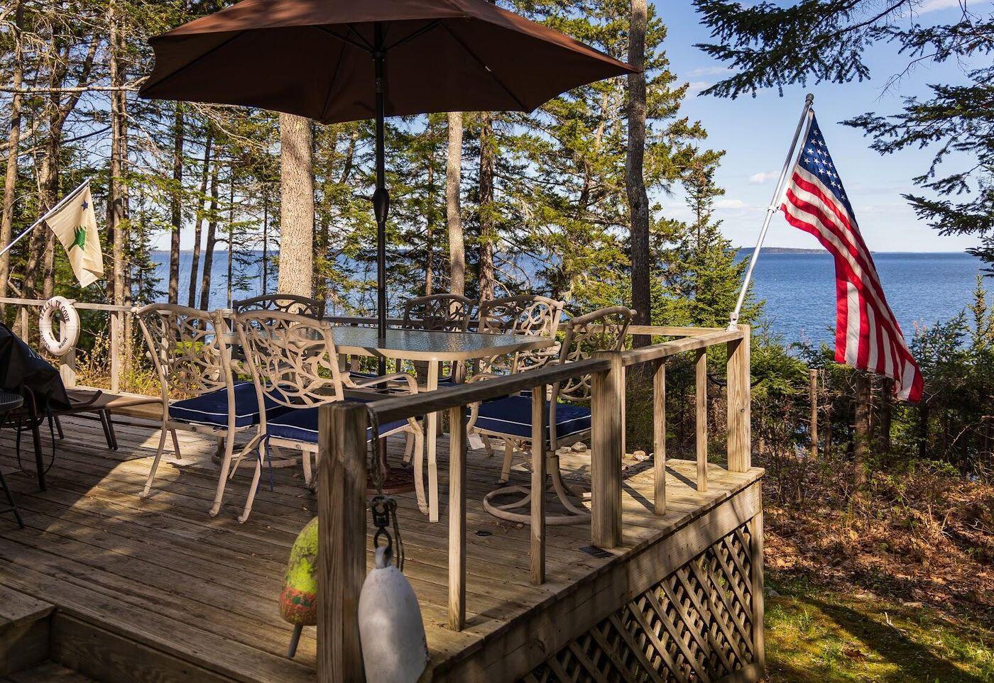 15 Eds Road Camden ME 04843