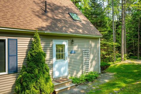 15 Eds Road Camden ME 04843