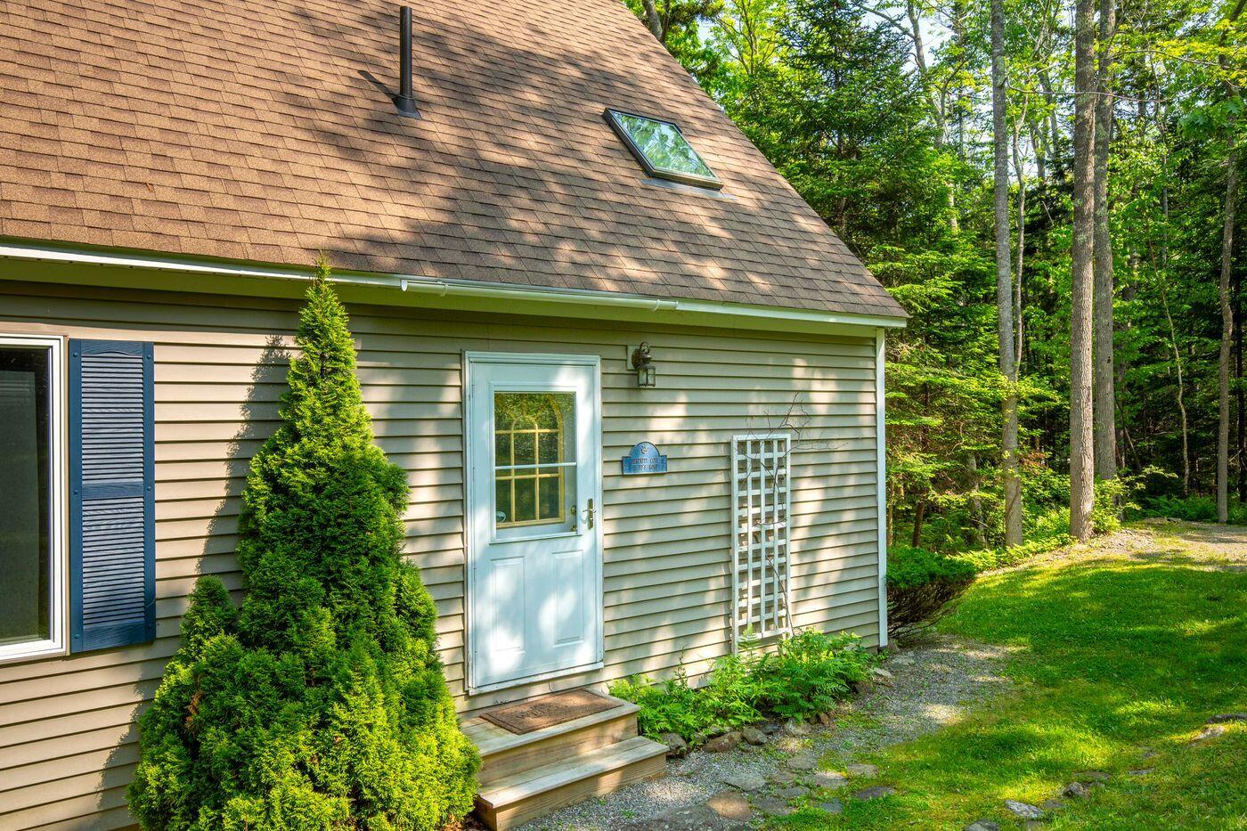 15 Eds Road Camden ME 04843