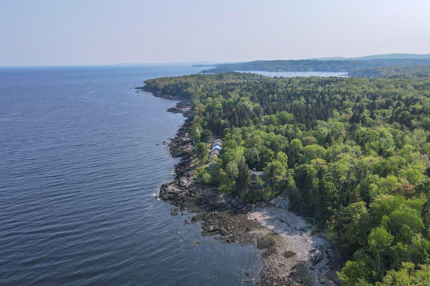 15 Eds Road Camden ME 04843