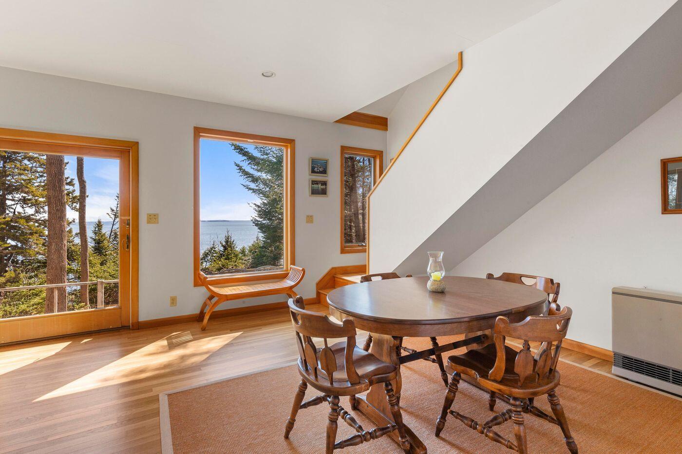 15 Eds Road Camden ME 04843