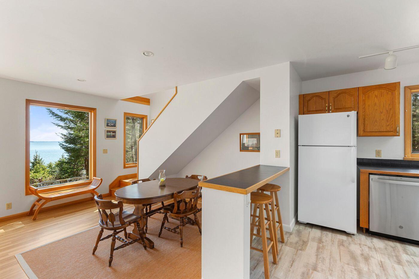 15 Eds Road Camden ME 04843