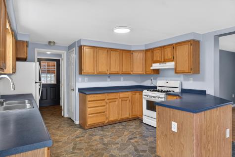 23 Old Post Road Lyman ME 04002