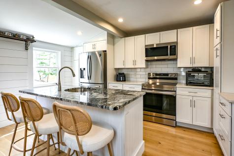 32 Longfellow Drive Cape Elizabeth ME 04107