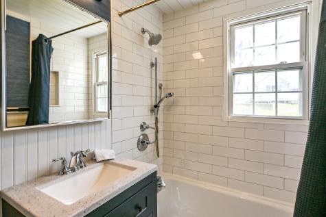 32 Longfellow Drive Cape Elizabeth ME 04107