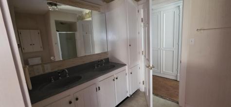 28 Maine Avenue Millinocket ME 04462