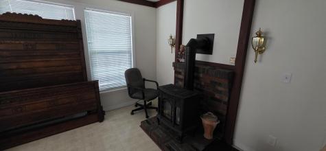 28 Maine Avenue Millinocket ME 04462