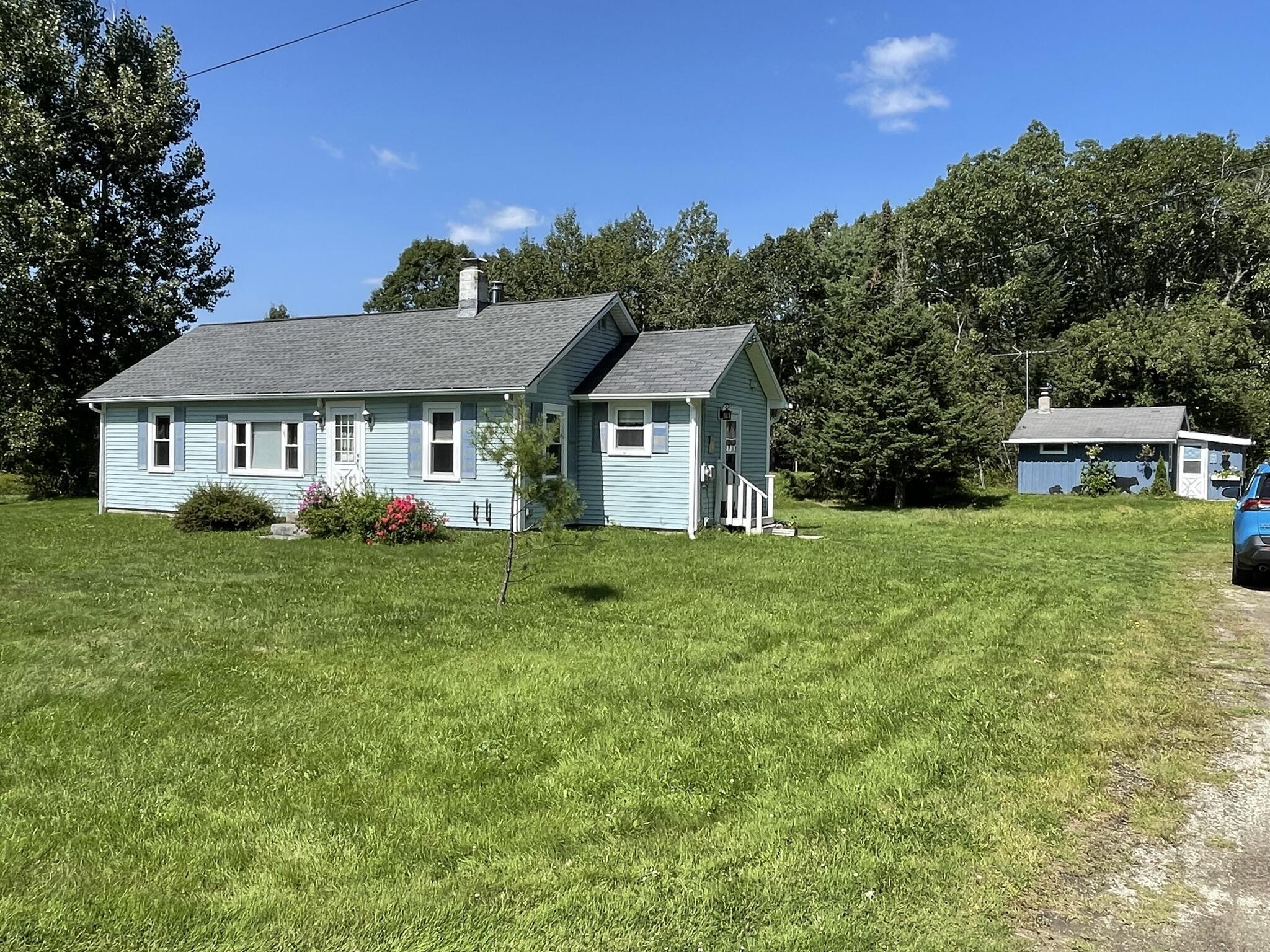 21 S Bay Road Franklin ME 04634