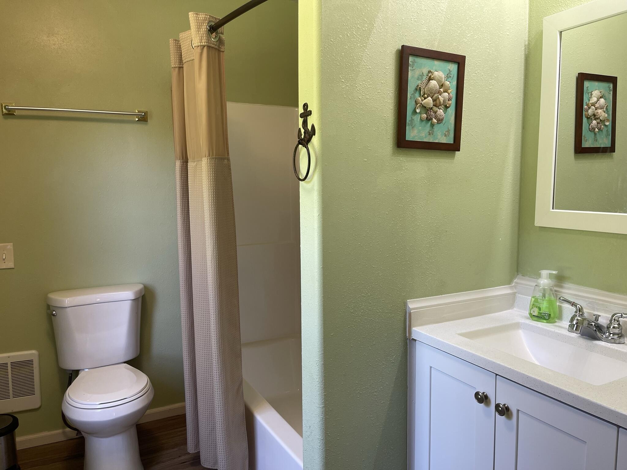 21 S Bay Road Franklin ME 04634