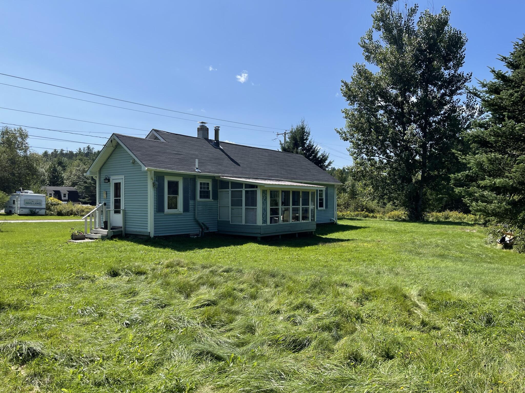 21 S Bay Road Franklin ME 04634