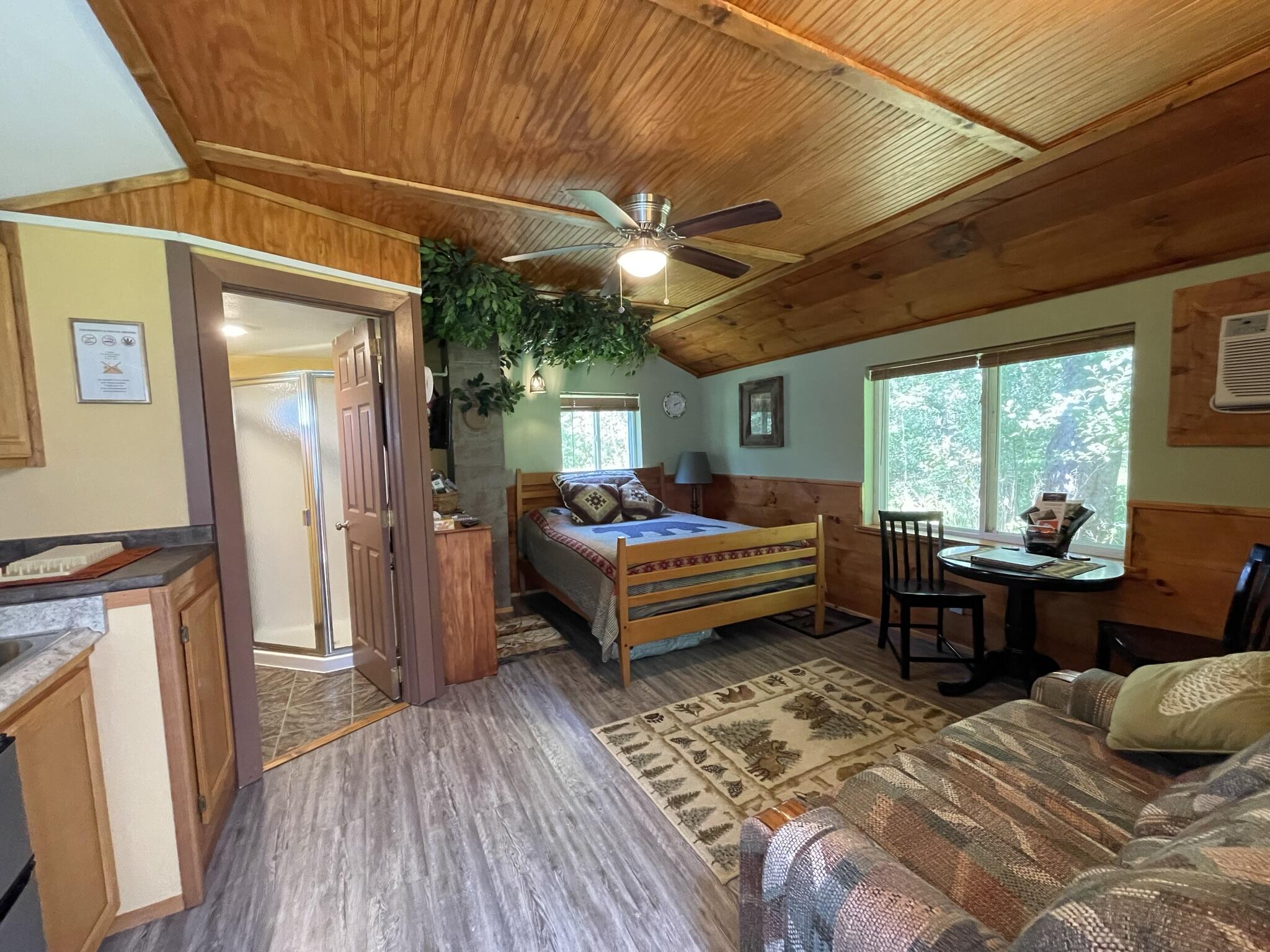 21 S Bay Road Franklin ME 04634