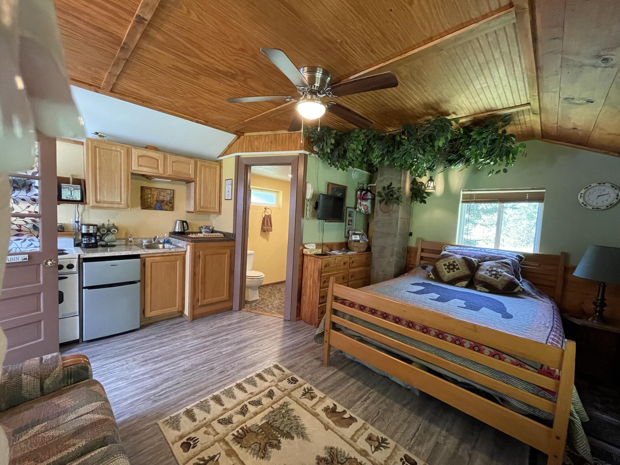 21 S Bay Road Franklin ME 04634