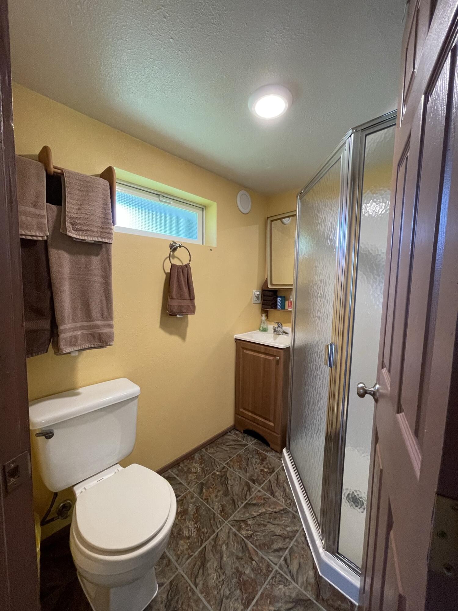 21 S Bay Road Franklin ME 04634