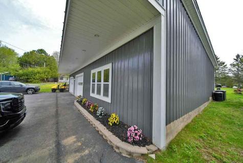 7 Lane Avenue Houlton ME 04730