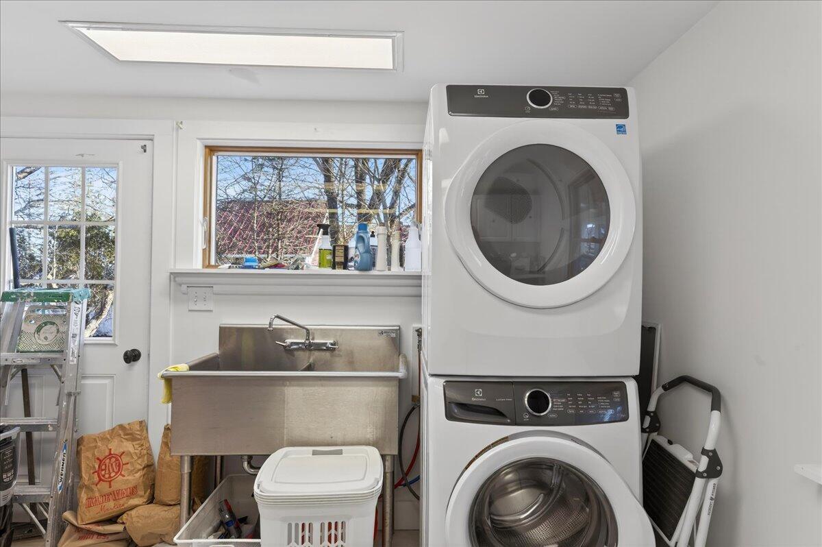 67 Tea Hill Road Stonington ME 04681