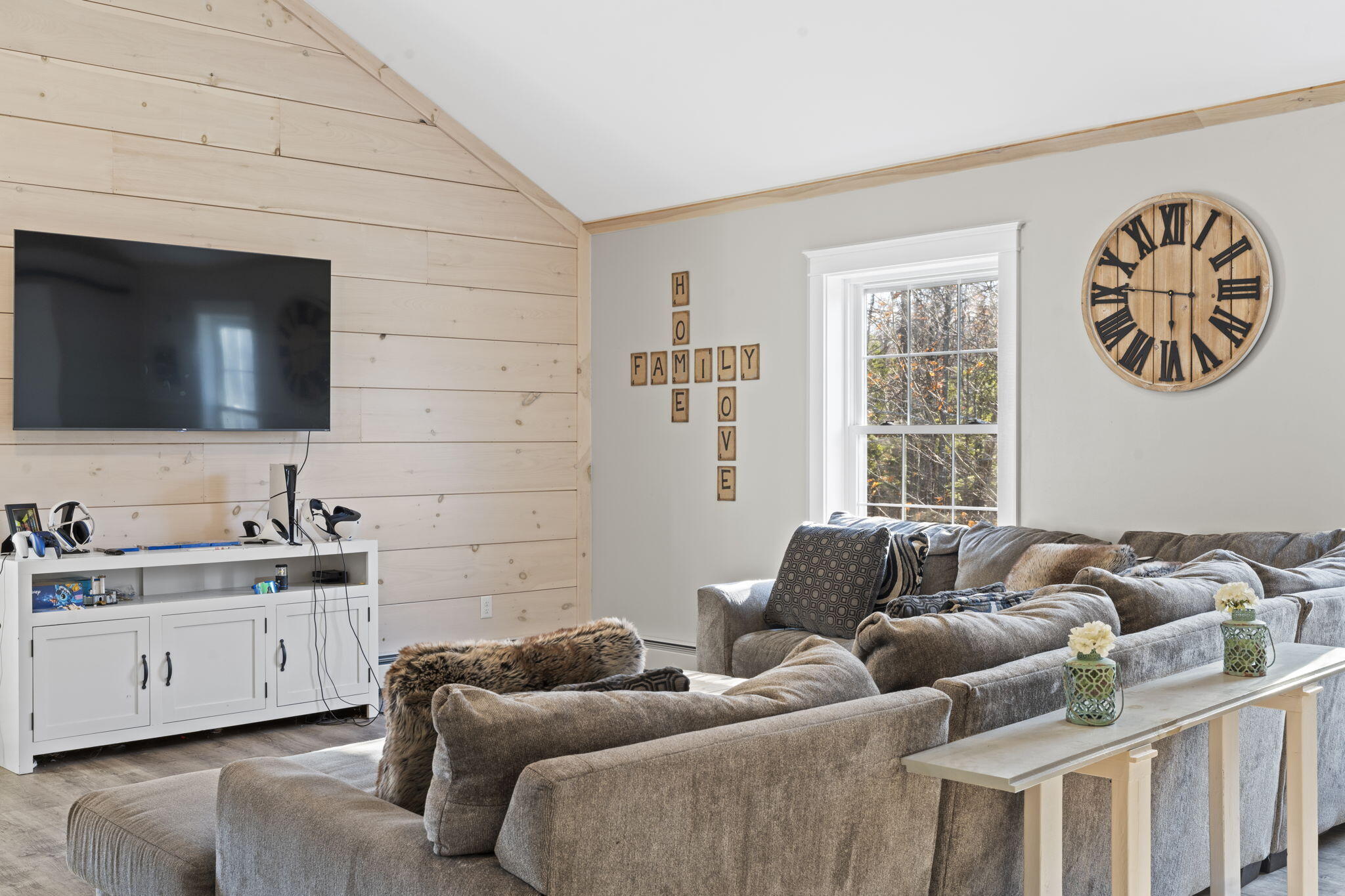 130 Kennard Road Newburgh ME 04444