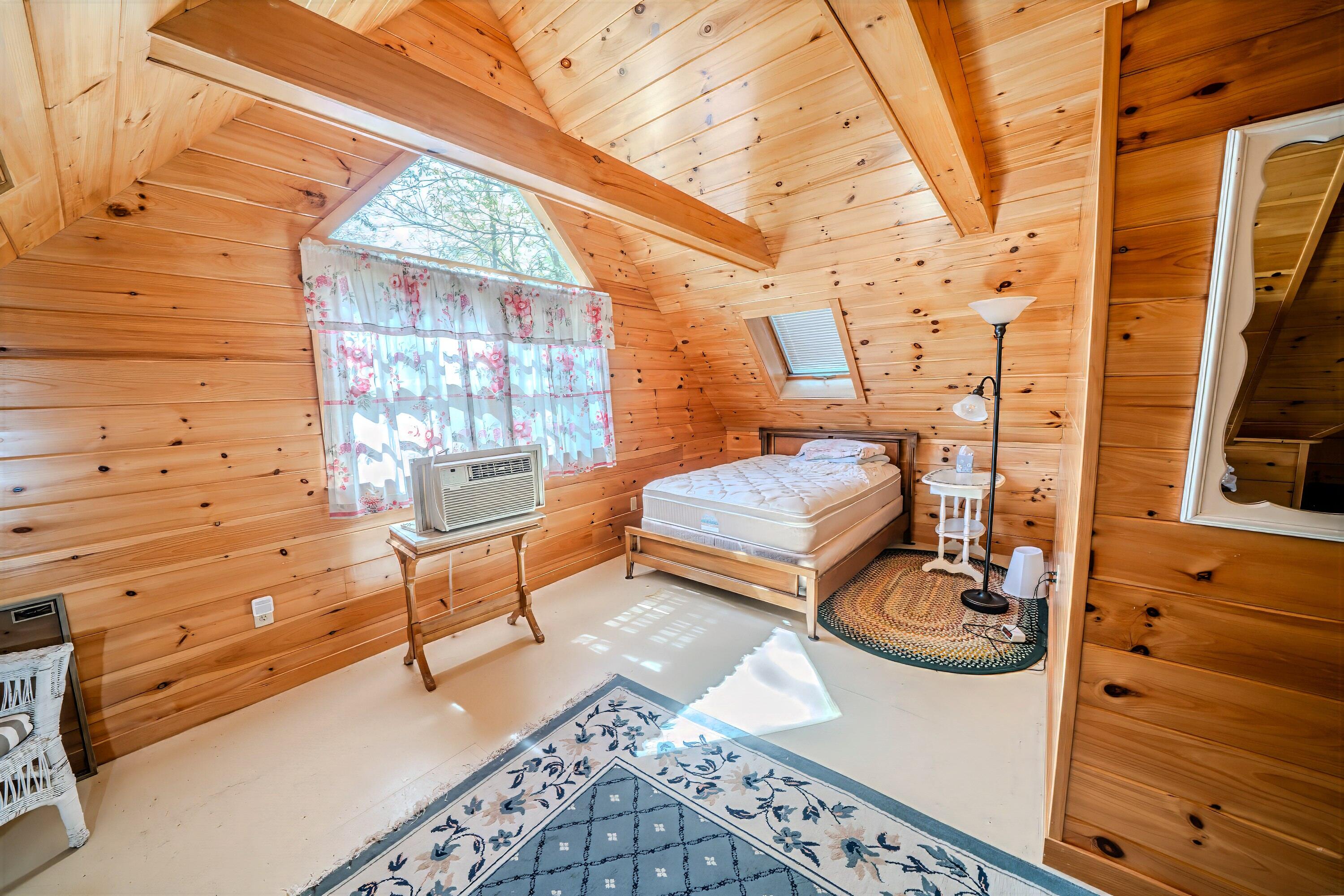 122 Oak Point Lane Union ME 04862